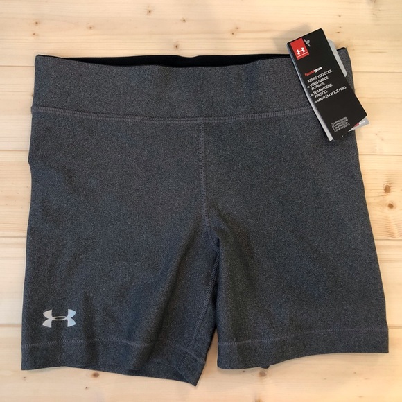 Under Armour Compression Shorts - Picture 2 of 4